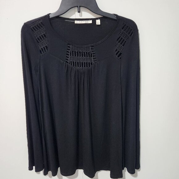 Cyrus Women's Black Bell Long Sleeve crochet detailing on top blouse-  Small - Picture 1 of 6